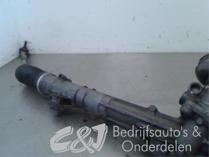 Power steering box from a Peugeot Partner Tepee (7A/B/C/D/E/F/G/J/P/S) 1.6 HDiF 90 16V Phase 1 2011