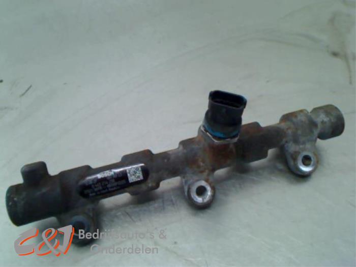 Usagé Système d'injection Renault Master III (FV) 2.3 dCi 125 16V FWD Prix € 26,25 Règlement à la marge proposé par C&J Bedrijfsauto's & Onderdelen