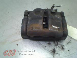 Used Front brake calliper, left Peugeot Expert (G9) 1.6 HDi 90 Price € 26,25 Margin scheme offered by C&J Bedrijfsauto's & Onderdelen