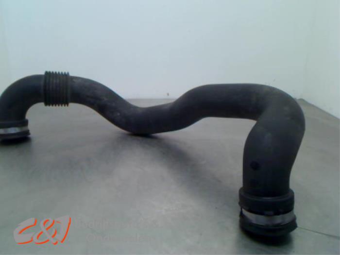 Gebrauchte Intercooler Rohr Opel Movano (4A1; 4A2; 4B2; 4B3; 4C2; 4C3) 2.5 CDTI Preis € 15,75 Margenregelung angeboten von C&J Bedrijfsauto's & Onderdelen