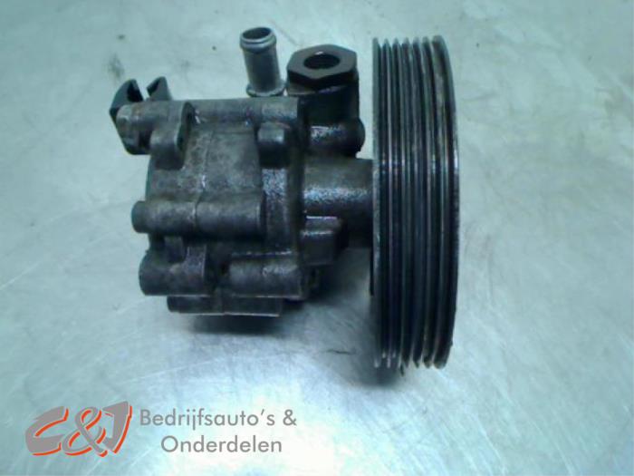 Usagé Pompe de direction Fiat Scudo (220Z) 2.0 JTD Prix € 26,25 Règlement à la marge proposé par C&J Bedrijfsauto's & Onderdelen