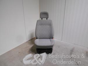 Używane Fotel prawy Volkswagen Transporter/Caravelle T4 2.5 TDI Cena € 236,25 Procedura marży oferowane przez C&J bedrijfsauto's & onderdelen