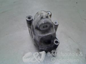 Used Engine mount Volkswagen Crafter 2.0 TDI 16V Price € 36,75 Margin scheme offered by C&J bedrijfsauto's & onderdelen
