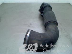 Used Air intake hose Mercedes Vito (639.7) 2.2 115 CDI 16V Price € 26,25 Margin scheme offered by C&J bedrijfsauto's & onderdelen
