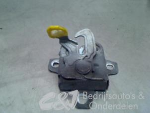 Used Bonnet lock mechanism Citroen Jumper (U9) 2.2 HDi 110 Euro 5 Price € 26,25 Margin scheme offered by C&J bedrijfsauto's & onderdelen