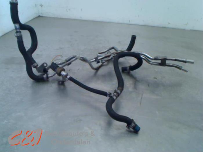 Fuel pipe