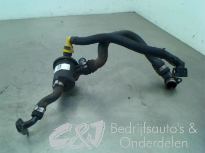 Filtr oleju z Opel Combo 1.3 CDTI 16V ecoFlex 2012
