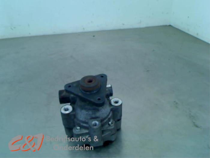 Usagé Pompe de direction Renault Master III (MA/MB/MC/MD/MH/MF/MG/MH) 2.3 dCi 16V Prix € 40,95 Règlement à la marge proposé par C&J Bedrijfsauto's & Onderdelen
