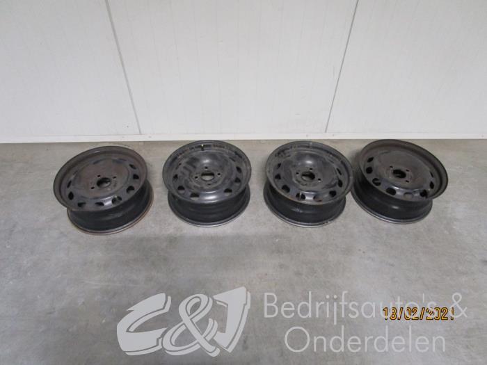 Set of wheels from a Citroën Berlingo 1.6 Hdi 75 2013
