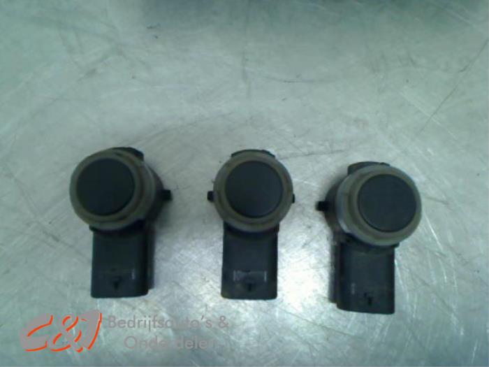 Usados Sensor PDC Opel Combo Cargo 1.5 CDTI 75 Precio € 21,00 Norma de margen ofrecido por C&J Bedrijfsauto's & Onderdelen