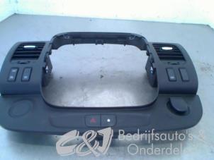 Used Dashboard vent Nissan NV 300 1.6 dCi 125 Price € 78,75 Margin scheme offered by C&J bedrijfsauto's & onderdelen