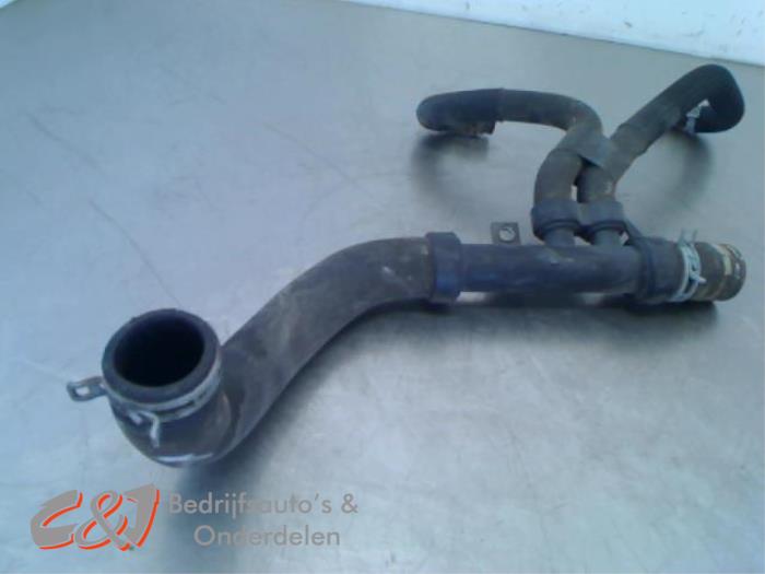 Nissan NV300 Tuyaux radiateur stock | ProxyParts.fr