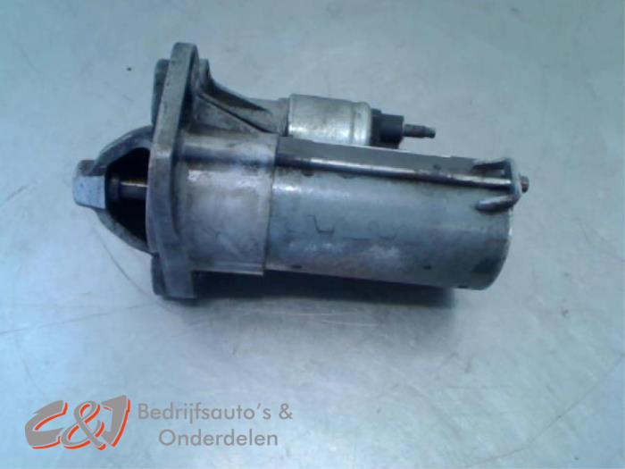 Begagnade Startmotor Renault Megane III Grandtour (KZ) 1.5 dCi 90 Pris € 11,55 Marginaltabell erbjuds av C&J Bedrijfsauto's & Onderdelen