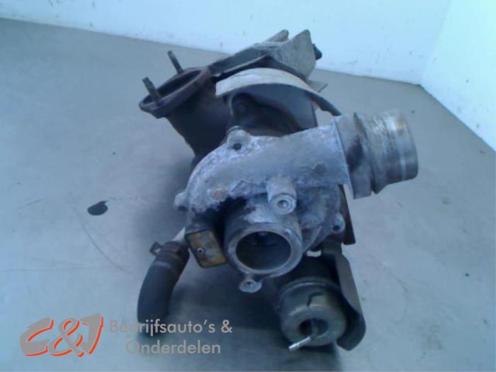 Używane Turbo Renault Megane III Grandtour (KZ) 1.5 dCi 90 Cena € 36,75 Procedura marży oferowane przez C&J Bedrijfsauto's & Onderdelen