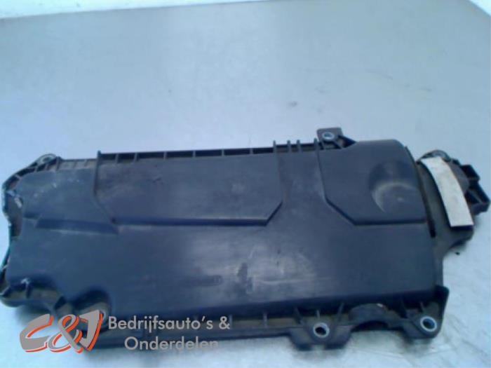 Gebrauchte Ventildeckel Renault Trafic New (FL) 2.0 dCi 16V 115 Preis € 15,75 Margenregelung angeboten von C&J Bedrijfsauto's & Onderdelen