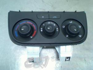 Usados Panel de control de calefacción Opel Combo 1.6 CDTI 16V Precio € 36,75 Norma de margen ofrecido por C&J bedrijfsauto's & onderdelen