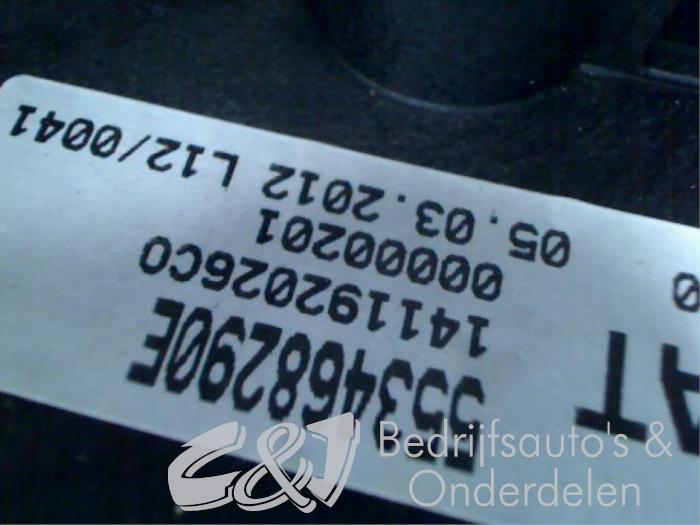 Mechanizm wyboru z Opel Combo 1.6 CDTI 16V 2013