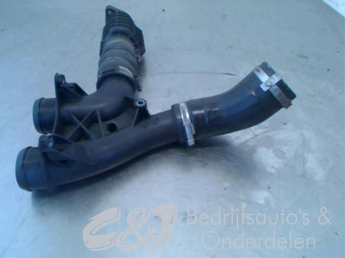 Intercooler Rohr van een Peugeot Partner Tepee (7A/B/C/D/E/F/G/J/P/S) 1.6 HDI 75 2010