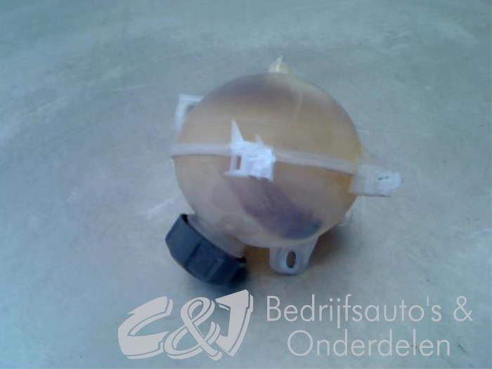 Expansion vessel from a Fiat Scudo (270) 2.0 D Multijet 2014
