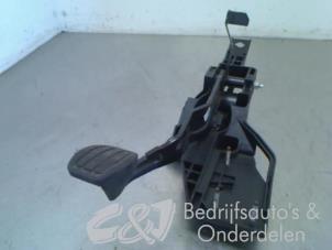 Used Brake pedal Opel Combo Cargo 1.5 CDTI 75 Price € 52,50 Margin scheme offered by C&J bedrijfsauto's & onderdelen