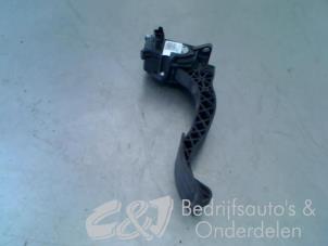 Used Accelerator pedal Opel Combo Cargo 1.5 CDTI 75 Price € 78,75 Margin scheme offered by C&J bedrijfsauto's & onderdelen