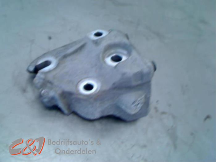 Used Engine mount Fiat Scudo (270) 2.0 D Multijet Price € 21,00 Margin scheme offered by C&J Bedrijfsauto's & Onderdelen