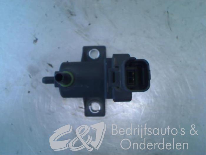 Vacuum valve from a Fiat Scudo (270) 2.0 D Multijet 2014