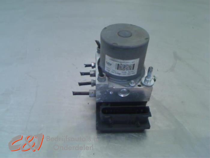 Begagnade ABS-pump Peugeot Boxer (U9) 2.2 HDi 100 Euro 4 Pris € 21,00 Marginaltabell erbjuds av C&J Bedrijfsauto's & Onderdelen