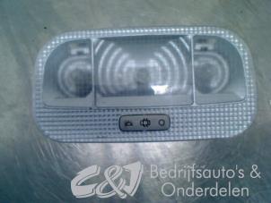 Używane Oswietlenie wewnetrzne tyl Opel Combo Cargo 1.5 CDTI 75 Cena € 26,25 Procedura marży oferowane przez C&J bedrijfsauto's & onderdelen