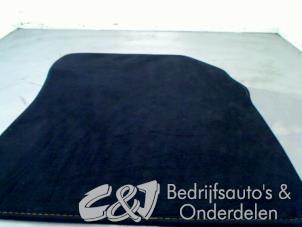 Used Carpet Opel Combo Cargo 1.5 CDTI 75 Price € 26,25 Margin scheme offered by C&J bedrijfsauto's & onderdelen