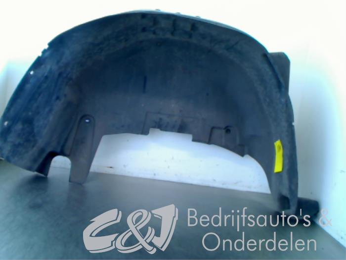 Wheel arch liner from a Opel Combo Cargo 1.5 CDTI 75 2019