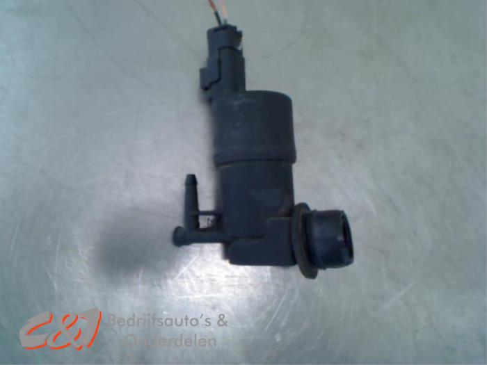 Używane Pompa spryskiwacza przód Renault Master III (MA/MB/MC/MD/MH/MF/MG/MH) 2.3 dCi 16V Cena € 10,50 Procedura marży oferowane przez C&J Bedrijfsauto's & Onderdelen