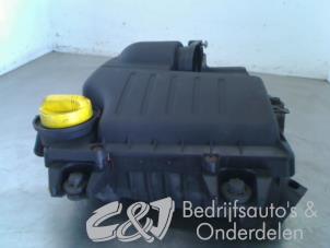 Used Air box Opel Vivaro 2.5 CDTI 16V Price € 63,00 Margin scheme offered by C&J bedrijfsauto's & onderdelen