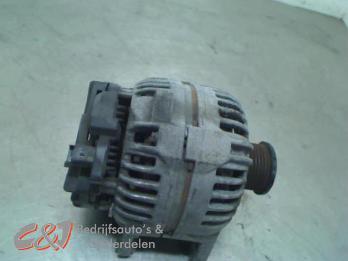 Usagé Dynamo Opel Movano (4A1; 4A2; 4B2; 4B3; 4C2; 4C3) 2.5 CDTI 16V DPF Prix € 26,25 Règlement à la marge proposé par C&J Bedrijfsauto's & Onderdelen