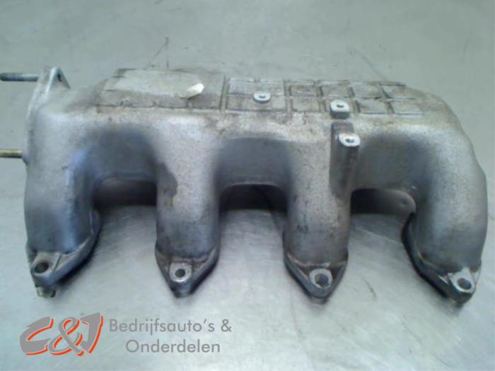 Begagnade Insugsrör Fiat Ducato (243/244/245/247) 2.8 JTD Pris € 52,50 Marginaltabell erbjuds av C&J Bedrijfsauto's & Onderdelen