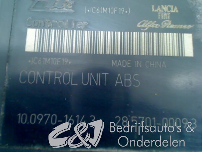 Bloc ABS d'un Fiat Doblo Cargo (263) 1.3 D Multijet 2012