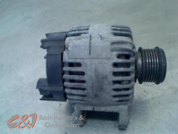 Begagnade Dynamo Volkswagen Caddy III (2KA,2KH,2CA,2CH) 1.6 TDI 16V Pris € 26,25 Marginaltabell erbjuds av C&J Bedrijfsauto's & Onderdelen