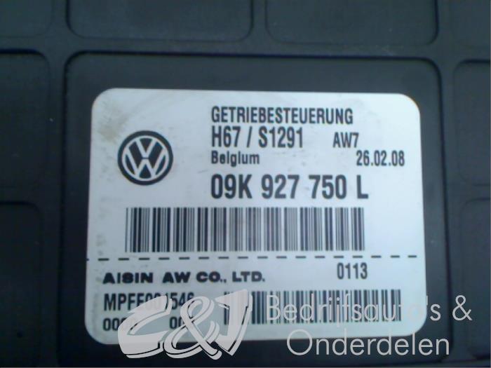 Ordinateur réservoir automatique d'un Volkswagen Transporter 2008