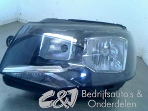 Used Headlight, left Volkswagen Transporter T6 2.0 TDI 150 Price € 299,25 Margin scheme offered by C&J bedrijfsauto's & onderdelen