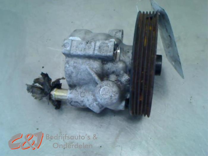 Power steering pump Opel Vivaro 2.5 DTI 16V G9U730