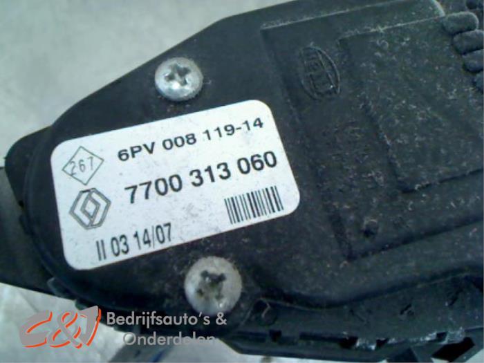 Accelerator pedal Opel Vivaro 2.0 CDTI 7700313060
