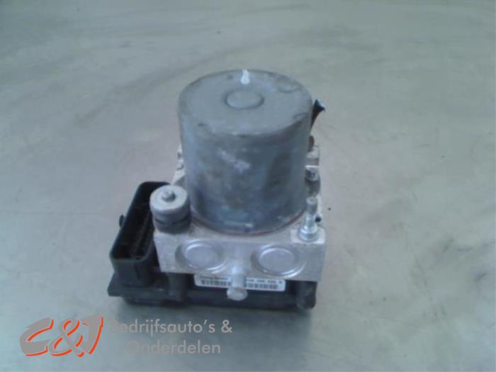 Begagnade ABS-pump Fiat Scudo (270) 2.0 D Multijet Pris € 15,75 Marginaltabell erbjuds av C&J Bedrijfsauto's & Onderdelen