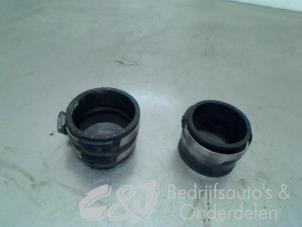 Used Intercooler hose Opel Vivaro 2.5 DTI 16V Price € 47,25 Margin scheme offered by C&J bedrijfsauto's & onderdelen