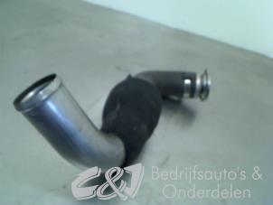 Used Intercooler hose Opel Vivaro 2.5 DTI 16V Price € 68,25 Margin scheme offered by C&J bedrijfsauto's & onderdelen