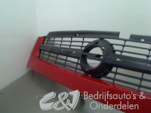 Used Grille Opel Movano (4A1; 4A2; 4B2; 4B3; 4C2; 4C3) 2.5 CDTI Price € 36,75 Margin scheme offered by C&J bedrijfsauto's & onderdelen