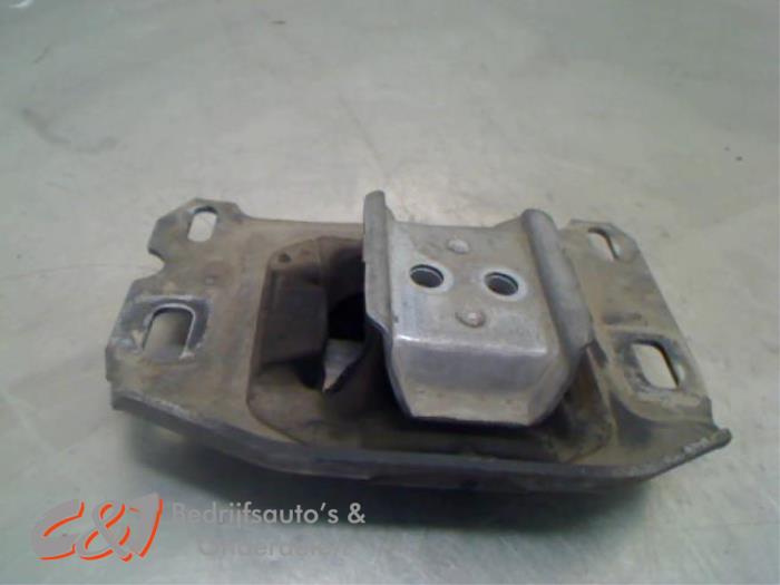 Used Engine mount Peugeot Partner (EA//EF/EN/EU) 1.5 BlueHDi 100 Price € 21,00 Margin scheme offered by C&J Bedrijfsauto's & Onderdelen