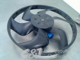 Used Cooling fans Opel Vivaro 1.6 CDTI 115 Price € 63,00 Margin scheme offered by C&J bedrijfsauto's & onderdelen