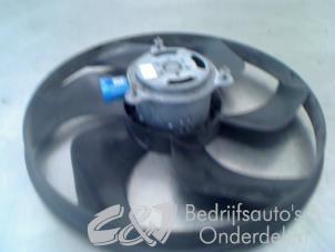 Used Cooling fans Opel Vivaro 1.6 CDTI 115 Price € 63,00 Margin scheme offered by C&J bedrijfsauto's & onderdelen