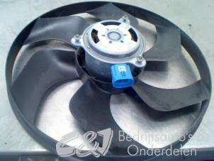 Usagé Moto ventilateur Renault Trafic (1FL/2FL/3FL/4FL) 1.6 dCi 125 Twin Turbo Prix € 78,75 Règlement à la marge proposé par C&J bedrijfsauto's & onderdelen