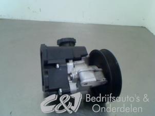Used Power steering pump Mercedes Sprinter 3t (906.61) 209 CDI 16V Price € 157,50 Margin scheme offered by C&J bedrijfsauto's & onderdelen
